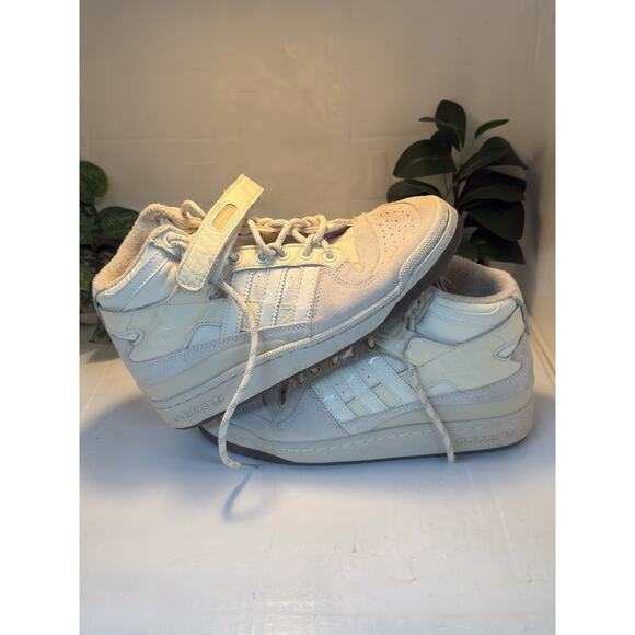 Seller photo, Poshmark